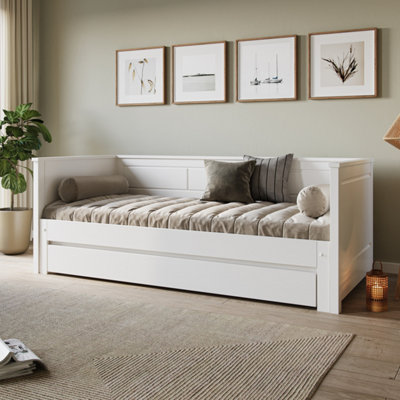 Noomi Erika Solid Wood Guest Bed - White | DIY at B&Q