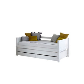 Nordic Daybed 1 With Flat White Gable Ends
