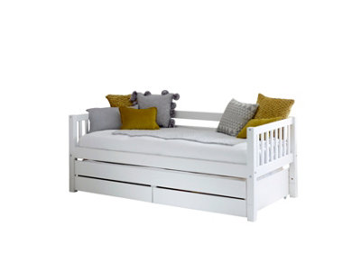 Nordic Daybed 1 With Slatted Gable Ends