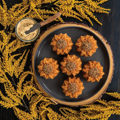 Nordic Ware Bronze Sunflower Cakelet Pan