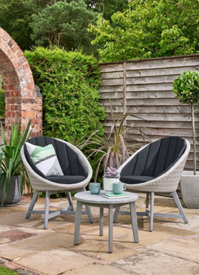 Norfolk Leisure Chedworth Curved Bistro Set