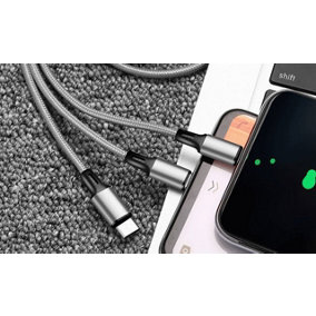 Nylon weaving one -drag three data cables three -in -one charging cable (suitable for Huawei Android apples)