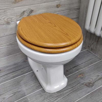 Oak Effect Soft Closing Toilet Seat