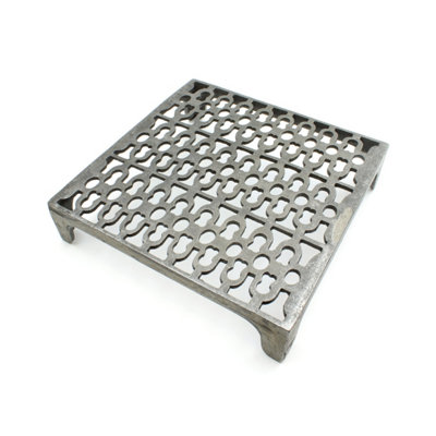 Oakcrafts - Antique Cast Iron Triple Air Brick - 229mm x 229mm