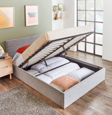 Wooden ottoman deals bed no headboard