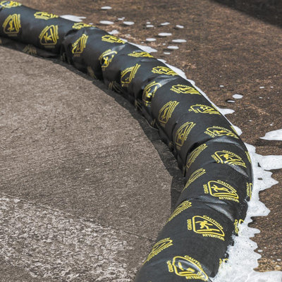 Osmo Water Activated Flood Barrier - Quick Deploying Super Absorbent Flood Sock for Doors, Garage, Driveway - L3m