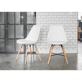 OUT & OUT Set of 2 Bojan Dining Chairs in White