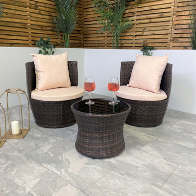 2 seater rattan egg deals chair bistro set