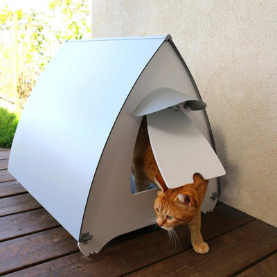 Raised outdoor cat house top