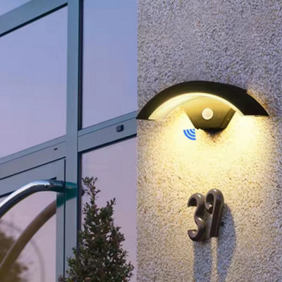 Outdoor Curved LED Wall Light PIR Motion Sensor Lamp Modern Outside ...