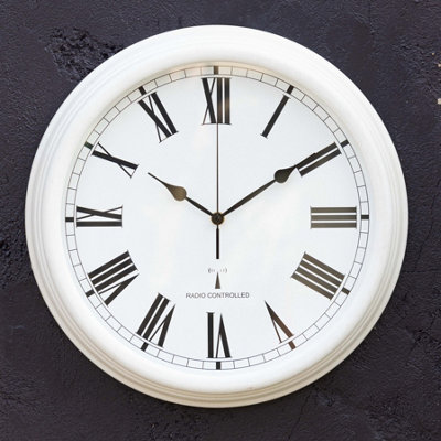 Outdoor Garden Clock Antique White Perfect Time Radio Controlled 38cm