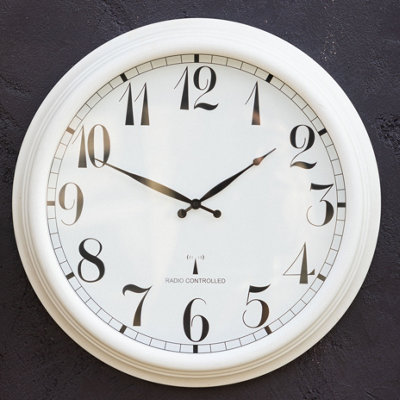 Outdoor Garden Clock Antique White Perfect Time Radio Controlled 57.5 cm