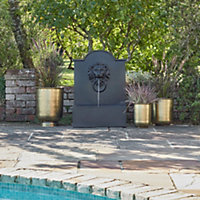 Outdoor Luxury Lion Water Feature - Polyresin - L49 x W55 x H78 cm - Granite