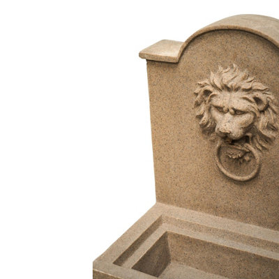 Outdoor Luxury Lion Water Feature - Polyresin - L49 x W55 x H78 cm - Sandstone