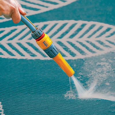 Outdoor Rug in Teal with Leaf Print Pattern, Mould-Resistant Area Rug Made from Recycled Polypropylene, All-Weather Design