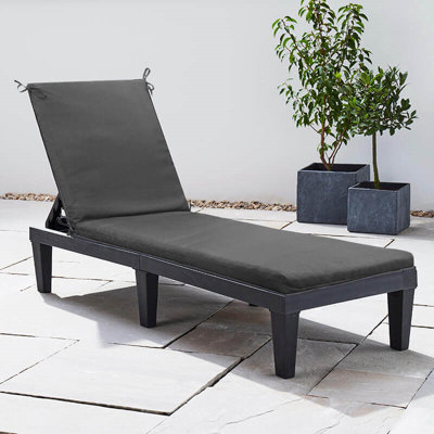 Outdoor lounger deals cushion