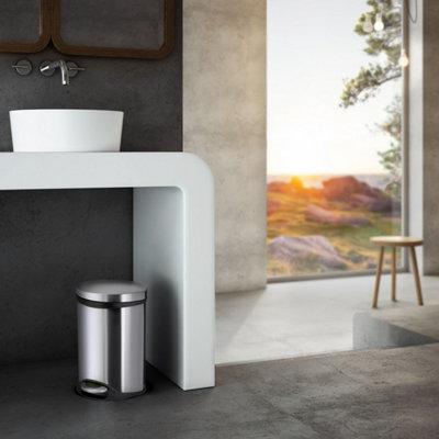 OUTLINE LITE - Pedal bin 6l. Soft Close in Brushed Stainless Steel