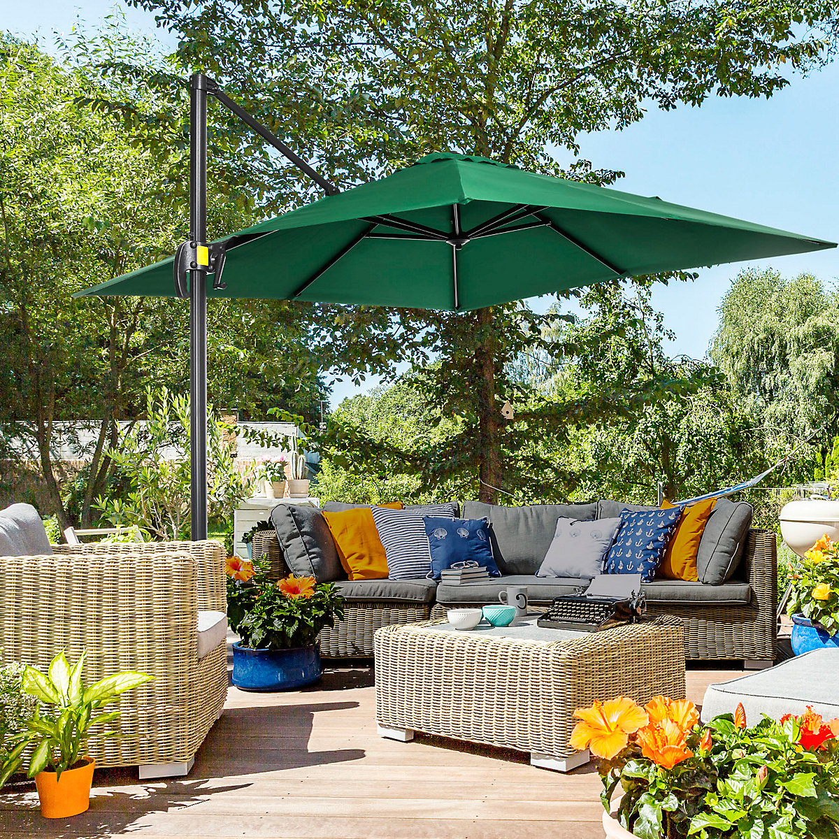 Outsunny 2.5 x 2.5m Patio Offset Parasol Umbrella Cantilever Outsunny 2.5 x 2.5m Patio Offset Parasol Umbrella Cantilever