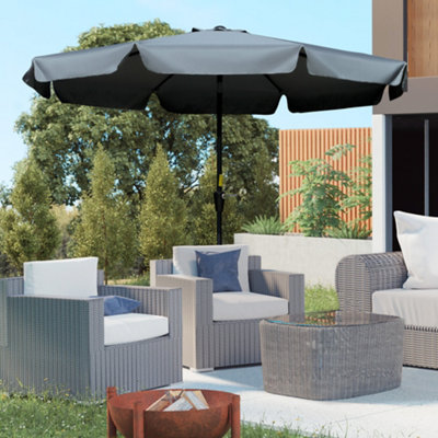Outsunny 2.7m Patio Umbrella Garden Parasol with Crank, Ruffles, 8 Ribs ...