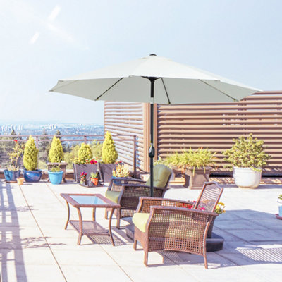 Outsunny 2.7M Patio Umbrella Outdoor Sunshade Canopy Tilt and Crank White