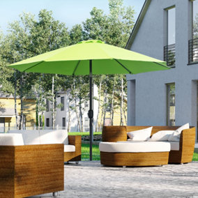 Outsunny 2.7M Patio Umbrella Outdoor Sunshade Canopy w/ Tilt and Crank Green