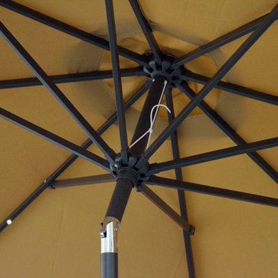 Outsunny 24 LED Solar Powered Parasol Umbrella Garden Tilt Outdoor String Light Brown - 9