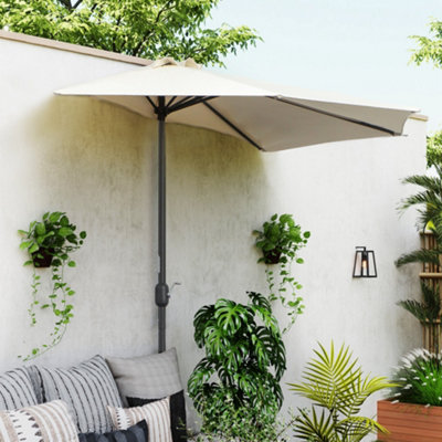 Outsunny 3(m) Half Round Parasol Garden Sun Umbrella Metal Crank Cream White