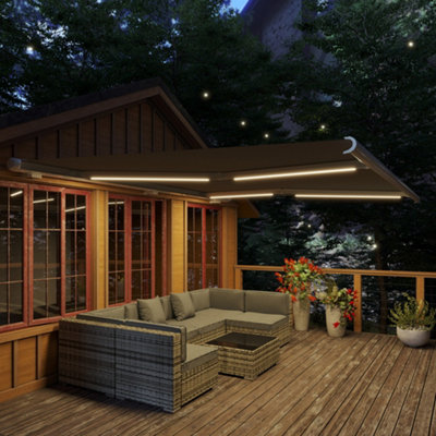Outsunny 4x3m Full Cassette Electric/Manual Retractable Awning w/ LED Light
