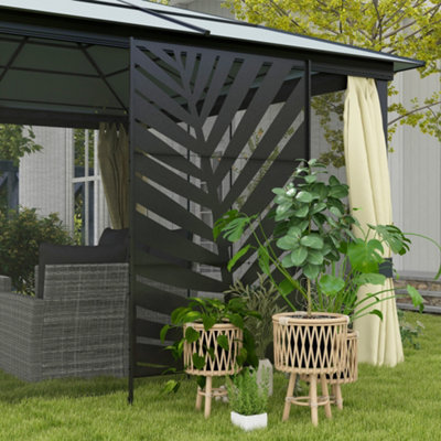 Outsunny 6.5FT Metal Outdoor Privacy Screen Panel with Stand Banana Leaf Style