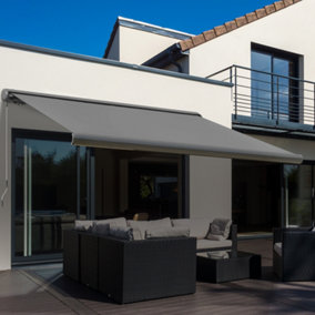 Outsunny DIY Retractable Canopy with Remote Controller for Patio, Grey