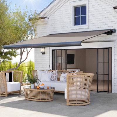 Outsunny DIY Retractable Canopy with Remote Controller for Patio, Light ...