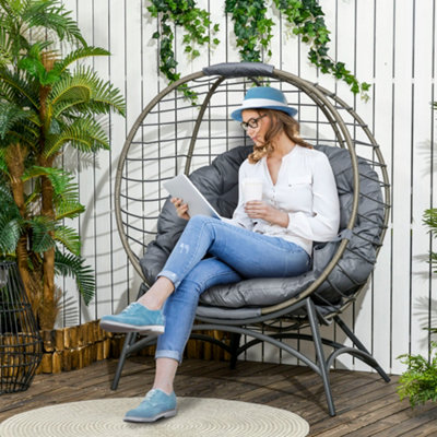 Wicker standing basket discount chair