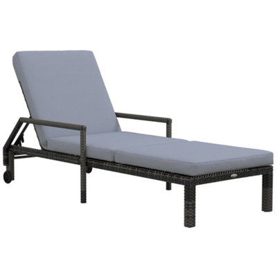 Woven chaise on sale lounge outdoor