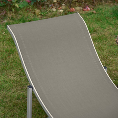 Outsunny Set of 2 S-shaped Foldable Lounge Chair Sun Lounger Reclining Outdoor Chair for Patio Beach Garden Light Grey - 8
