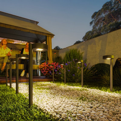 Outsunny Solar Stake Lights 8 Pack, IP44 Pathway Lighting, Auto On/Off LED