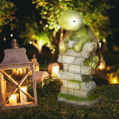 Outsunny Vivid Garden Statue Tortoise Sculpture with Solar-powered LED Light