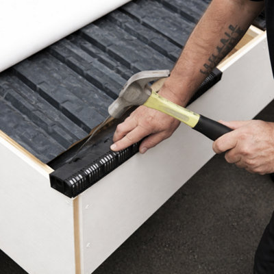 Over Fascia Vent 1 Metre x 25mm² Airflow for Roof Eaves Ventilation