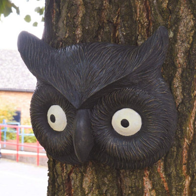 Owl Face Tree, Wall or Fence Decoration - Weather Resistant Polyresin Black Tawny Barn Owl Animal Sculpture - H16 x W19 x D4.5cm
