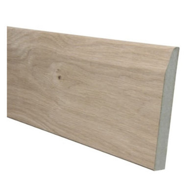 PACK OF 10 (Total 10 Units) - 18mm x 68mm American White Oak Veneered MDF Chamfered & Rounded Architrave - 4400mm Length