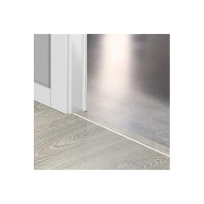 Pack of 10 (Total 10 Units) 8mm Thick Classic Oak Grey Laminate Flooring - 1380mm (L) x 190mm (W) - 18.35m2 Coverage