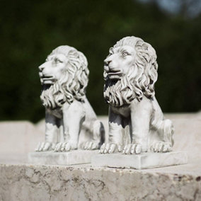 Pack of 2 Resin Lion Indoor Outdoor Patio Ornament Décor Statue Animal Figurine Waterproof