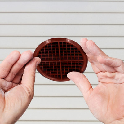 Pack of 25 Brown Plastic 68mm Round Soffit Air Vents Push in Roof and Eave Circular Mesh Air Vents - 9