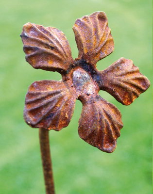 Pack of 3 Lilly Feature Plant Pin 4Ft.Bare Metal Ready to Rust. Steel Garden Plant Border Support - Steel - H120 cm