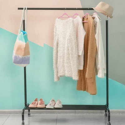 Pack of 40 Velvet Thin Non Slip Clothes Hangers with Tie Bar & Swivel Hooks Organiser For Coat Suit Trousers Hanger Baby Pink - 5
