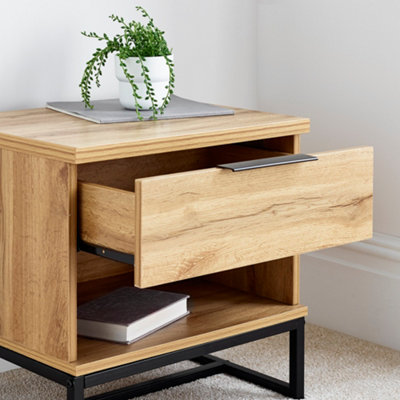 Pair of Chicago Oak 1 Drawer Bedside Tables
