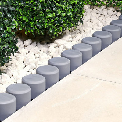 Palisade Edging for Garden Lawn and Plant Borders - Easy to Install with Push-in Secure Pegs - Create Flowerbeds Paths