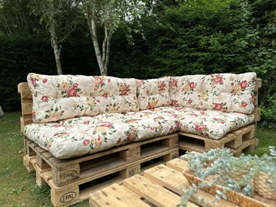 Pallet corner store sofa garden