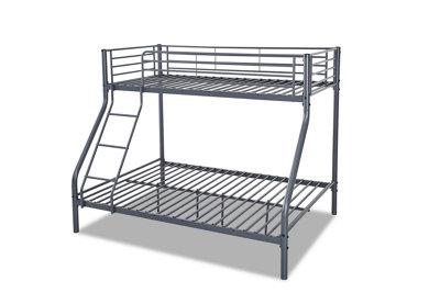 Triple bunk bed store metal frame