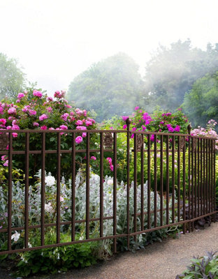 Panacea Rosette Fence Section 121 x 92cm (Rust)