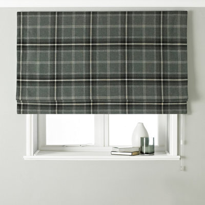 Paoletti Aviemore Traditional Tartan Faux-Wool Blackout Roman Blind